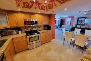 5151 Collins Ave, Miami Beach, FL 33140 - Photo 7