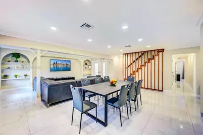 1020 N 13th Ter, Hollywood, FL 33019 - Photo 7