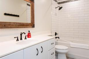 1120 N 13th Terrace, Hollywood, FL 33019 - Photo 17