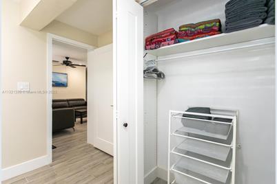 1120 N 13th Terrace, Hollywood, FL 33019 - Photo 29