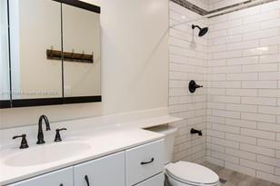 1120 N 13th Terrace, Hollywood, FL 33019 - Photo 11