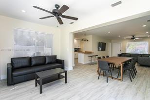 1120 N 13th Terrace, Hollywood, FL 33019 - Photo 23