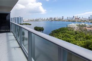 16385 Biscayne Blvd, North Miami Beach, FL 33160 - Photo 1