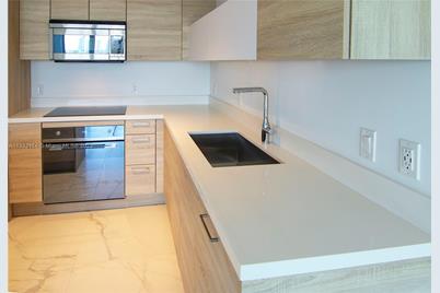 16385 Biscayne Blvd #2016, North Miami Beach, FL 33160 - Photo 7