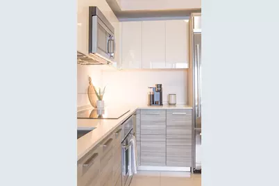 1300 Brickell Bay Dr #1608, Miami, FL 33131 - Photo 9