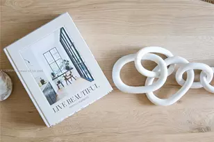 1300 Brickell Bay Dr, Miami, FL 33131 - Photo 21