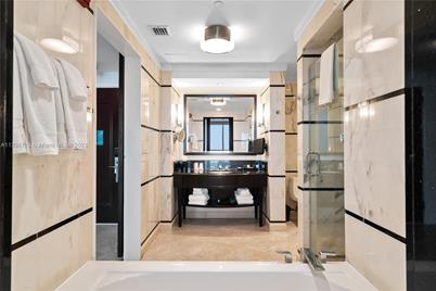 4391 Collins Ave #1911/1909/1910/1912, Miami Beach, FL 33140 - Photo 21