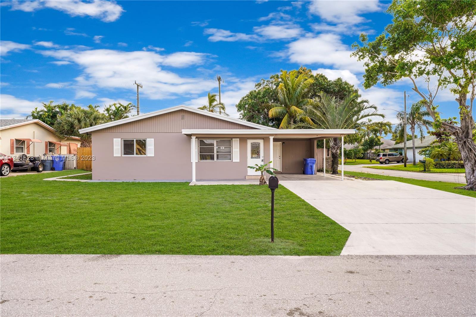 1142 Dr, Lantana, FL 33462 MLS A11341628 Coldwell Banker