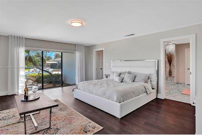 9101 N Bayshore Dr, Miami, FL 33138 - Photo 19