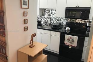 100 Lincoln Rd, Miami Beach, FL 33139 - Photo 15