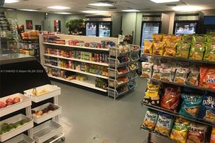 100 Lincoln Rd, Miami Beach, FL 33139 - Photo 57