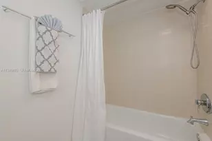 2301 Collins Ave, Miami Beach, FL 33139 - Photo 9