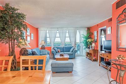 6770 Indian Creek Dr #8K - Photo 1