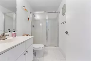 17050 N Bay Rd, Sunny Isles Beach, FL 33160 - Photo 29