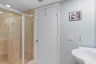 1830 S Ocean Dr, Hallandale Beach, FL 33009 - Photo 23