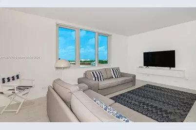 2301 Collins Ave #1032, Miami Beach, FL 33139 - Photo 5