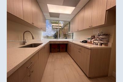 1 SW 129th Ave #401, Pembroke Pines, FL 33027 - Photo 15