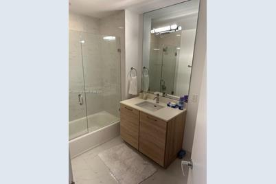 16385 Biscayne Blvd #7, North Miami Beach, FL 33160 - Photo 33