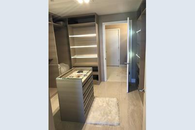 16385 Biscayne Blvd #7, North Miami Beach, FL 33160 - Photo 9