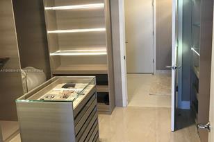 16385 Biscayne Blvd, North Miami Beach, FL 33160 - Photo 9