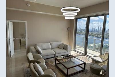 16385 Biscayne Blvd #7, North Miami Beach, FL 33160 - Photo 23