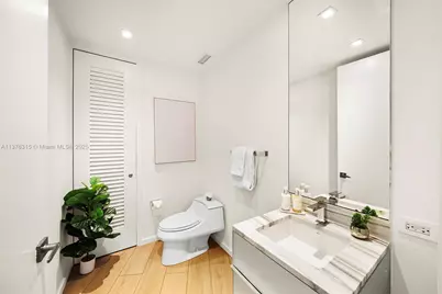 2201 Collins Ave #811, Miami Beach, FL 33139 - Photo 39