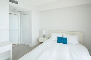 1750 N Bayshore Dr, Miami, FL 33132 - Photo 17