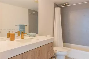 1750 N Bayshore Dr, Miami, FL 33132 - Photo 21