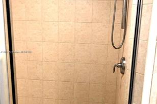 16699 Collins Ave, Sunny Isles Beach, FL 33160 - Photo 29