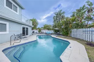 1690 NE 25th Ave, Pompano Beach, FL 33062 - Photo 5