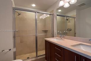 1111 SW 1st Ave, Miami, FL 33130 - Photo 15