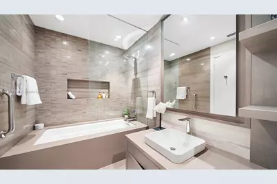 [Address not provided], Miami Beach, FL 33139 - Photo 25