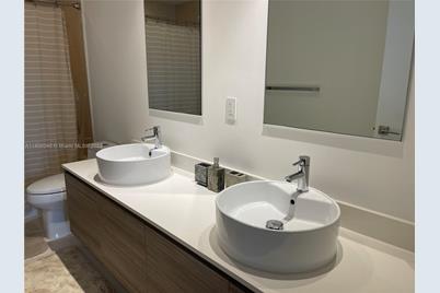121 NE 34th St #2802, Miami, FL 33137 - Photo 13