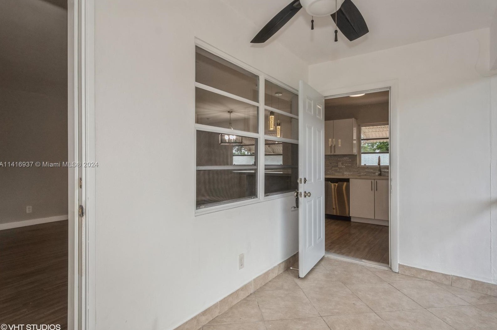 5300 Washington St, Hollywood FL  33021-7750 exterior