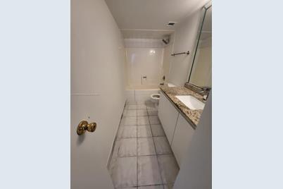 13499 Biscayne Blvd #1204, North Miami, FL 33181 - Photo 11