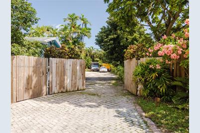 2533 Fillmore St, Hollywood, FL 33020 - Photo 19