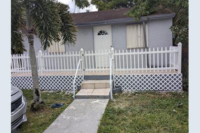 722 SW 7th St, Homestead, FL 33030 - Photo 1