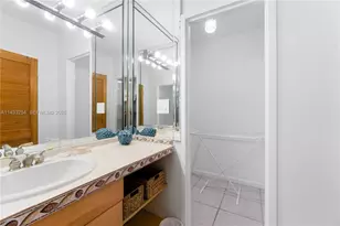 100 Lincoln Rd, Miami Beach, FL 33139 - Photo 17