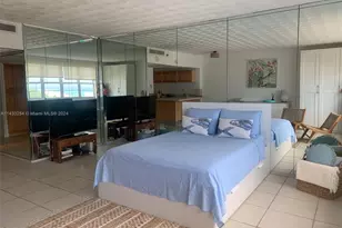 100 Lincoln Rd, Miami Beach, FL 33139 - Photo 11