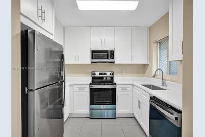 920 SW 28th St #1, Fort Lauderdale, FL 33315 - Photo 1