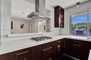 1912 NE 119th Rd, North Miami, FL 33181 - Photo 17