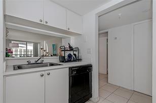 555 NE 15th St, Miami, FL 33132 - Photo 21