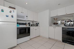 555 NE 15th St, Miami, FL 33132 - Photo 23