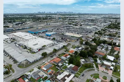 3360 E 10th Ave, Hialeah, FL 33013 - Photo 31