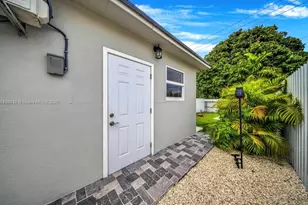 3360 E 10th Ave, Hialeah, FL 33013 - Photo 19