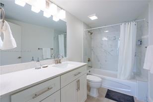 1750 N Bayshore Dr, Miami, FL 33132 - Photo 17