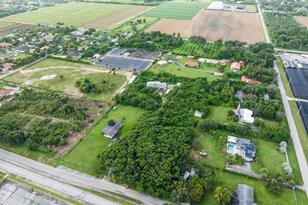 19550 SW 292nd St - Photo 3