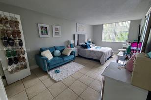 496 NW 165th St Rd, Miami, FL 33169 - Photo 21