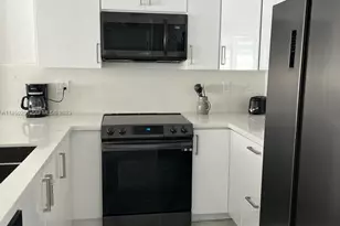 3725 S Ocean Dr, Hollywood, FL 33019 - Photo 3