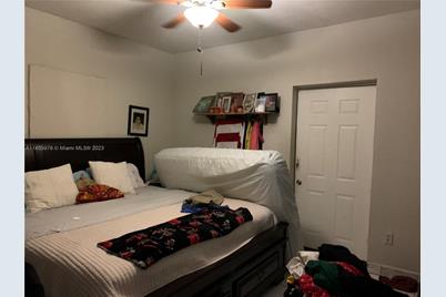 1104 NW 6th St, Miami, FL 33136 - Photo 9